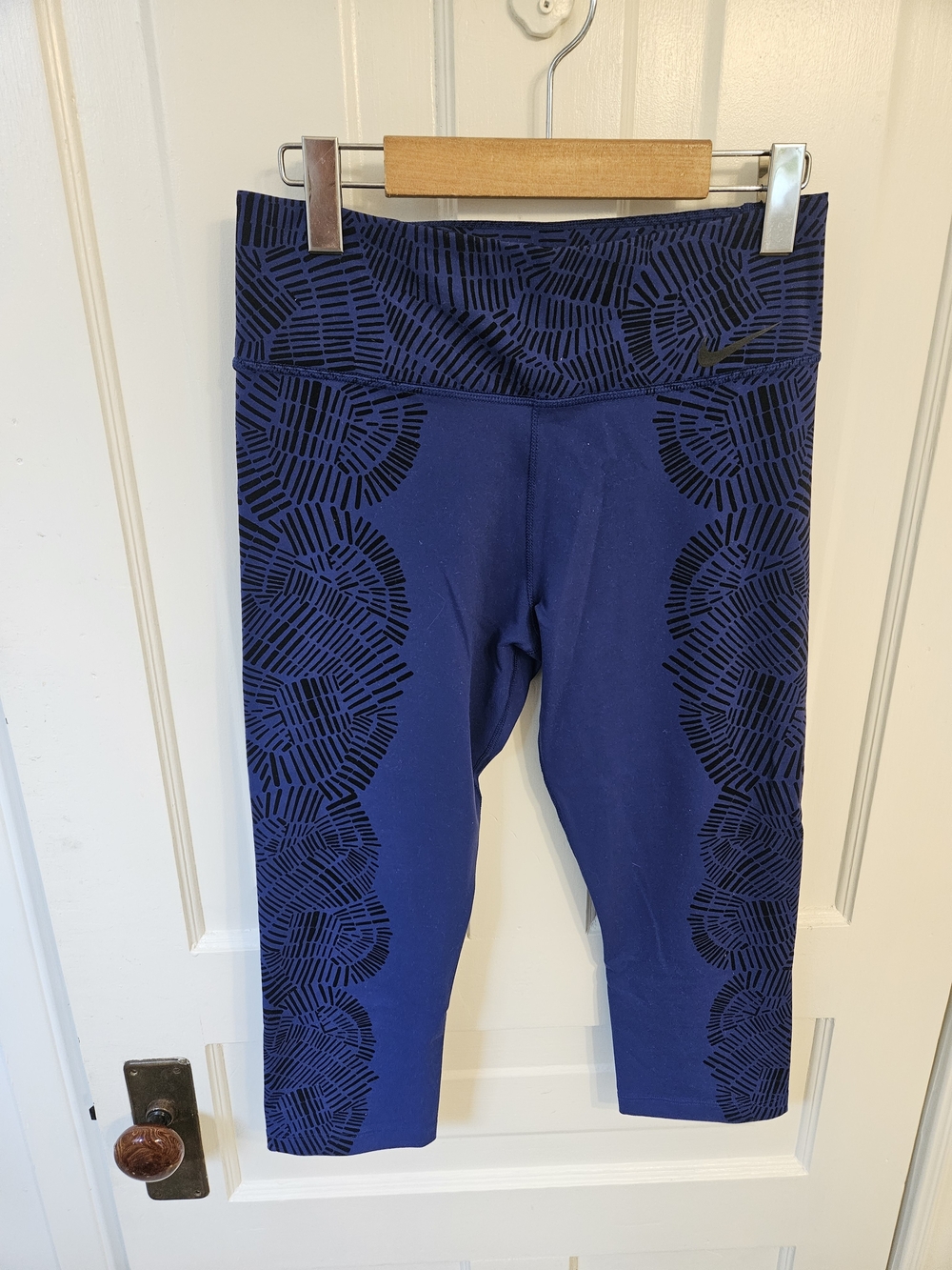 Nike Dri-FIT Legendary Engineered Tidal Training Capris in Blue & Black